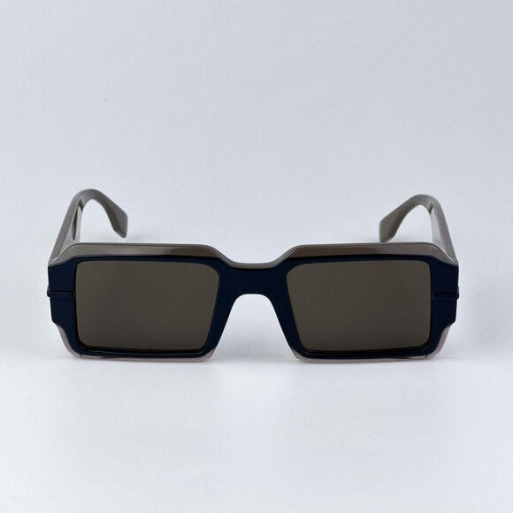 Fendi FENDIGRAPHY FE40073U 50E  Women NEW AUTHENTIC Sunglasses Rectangle Brown - Picture 1 of 10